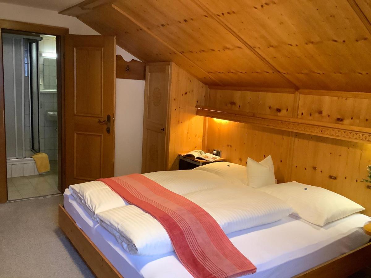 Haus Schoenblick Pensjonat 3*
